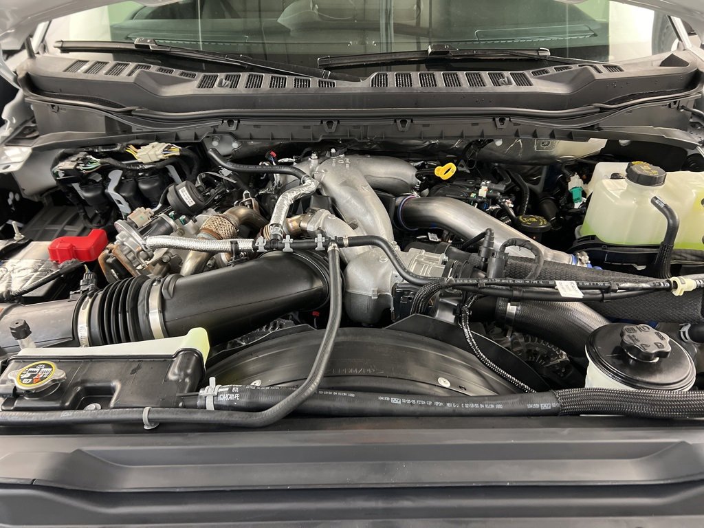 New 2025 Ford F550 4x4 Regular Cab Super Duty image 28