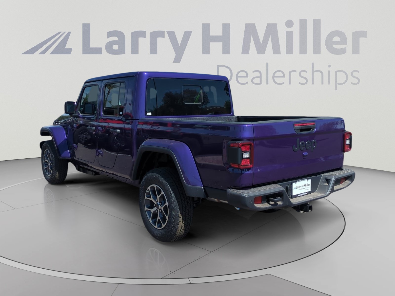 New 2026 Jeep Gladiator Sport AWD/4WD image 3