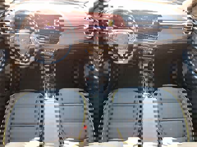 Used 2025 Chevrolet TrailBlazer ACTIV image 11