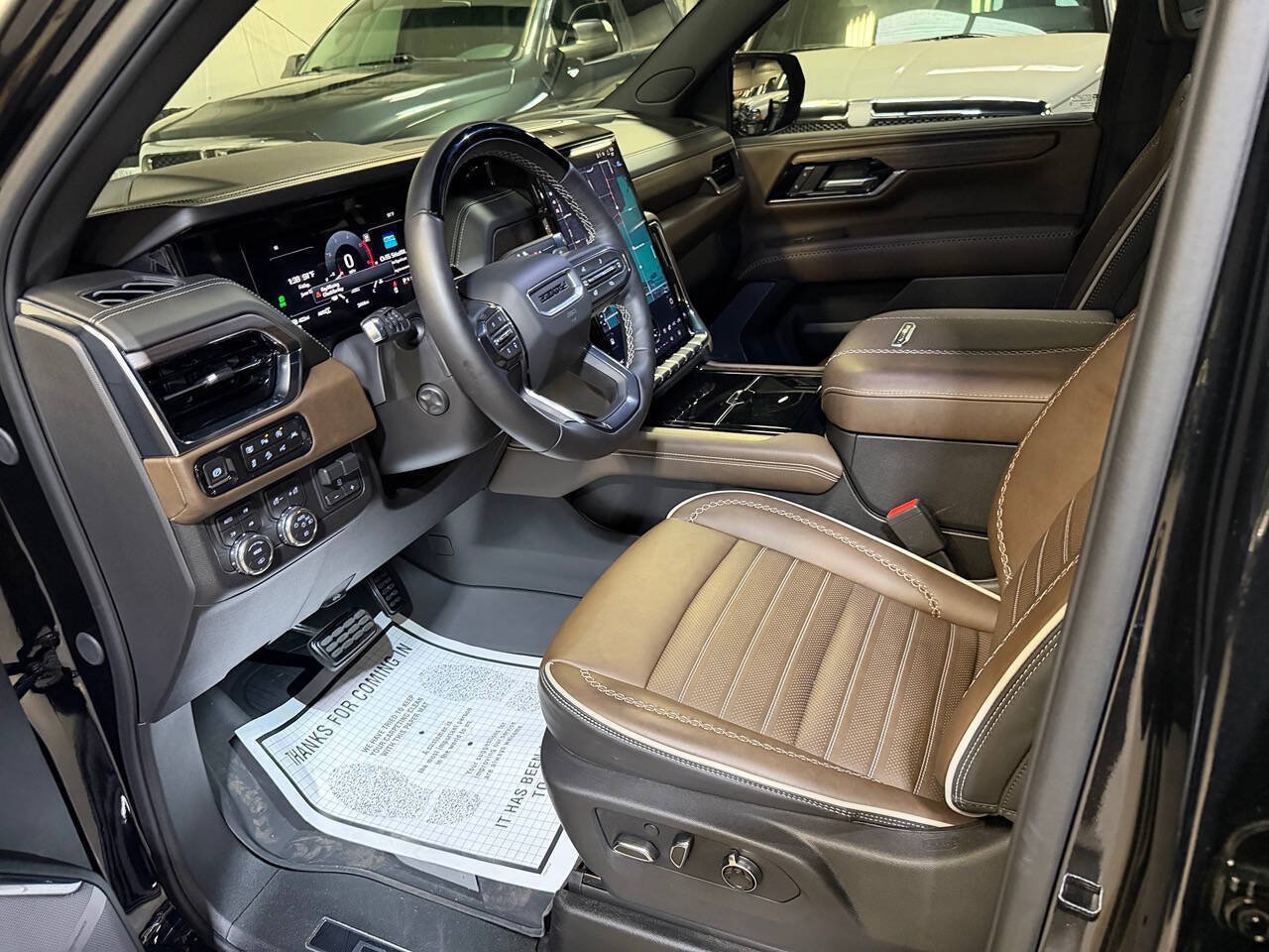 Used 2026 GMC Yukon Denali Ultimate AWD/4WD image 2