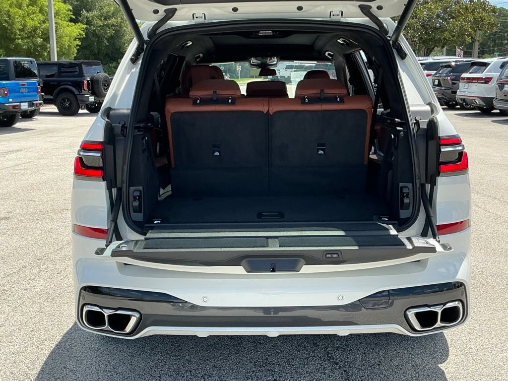 Used 2023 BMW X7 M60i w/ Executive Package AWD/4WD image 31