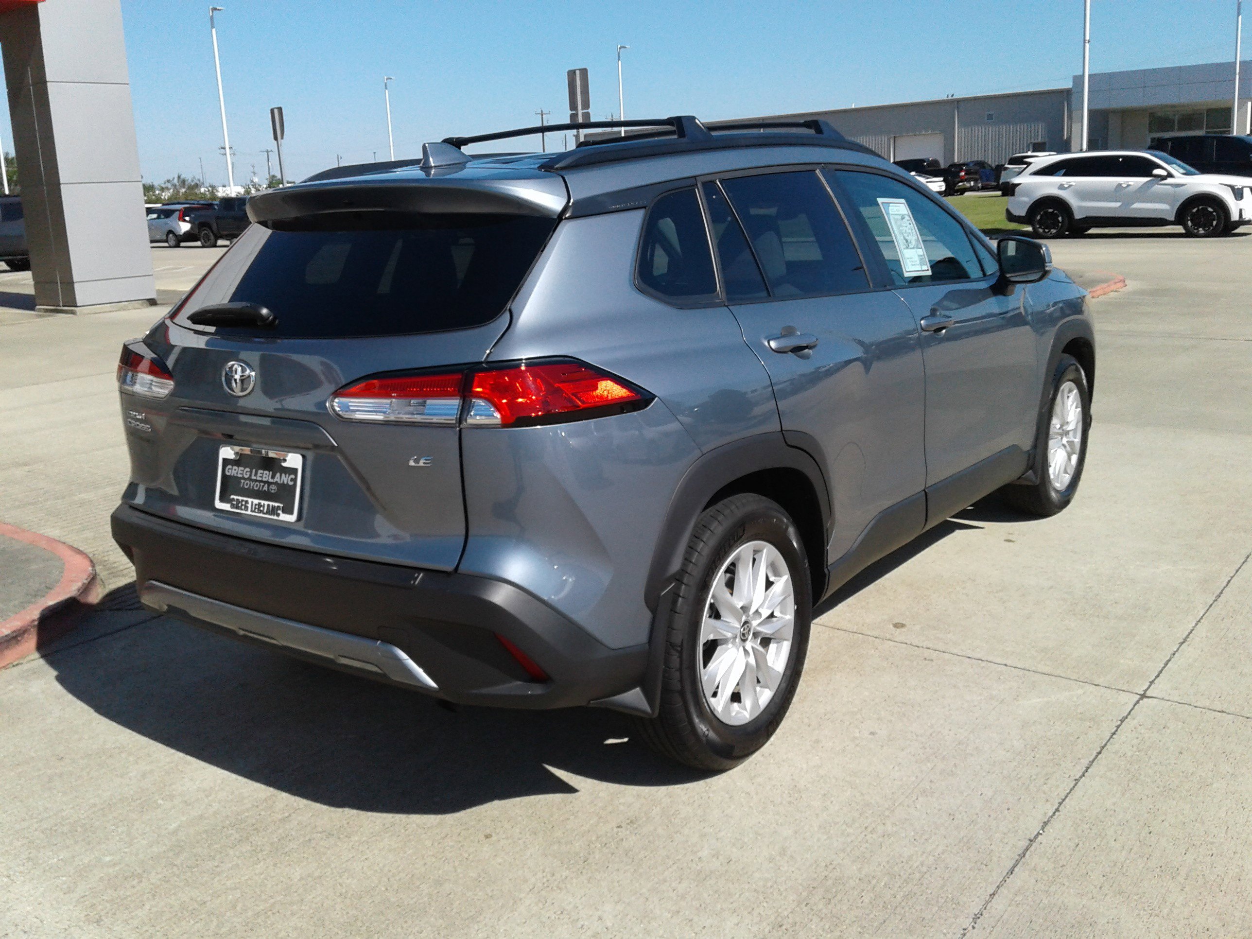 Used 2024 Toyota Corolla Cross LE image 7