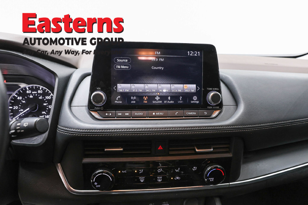 Used 2023 Nissan Rogue S AWD/4WD image 13