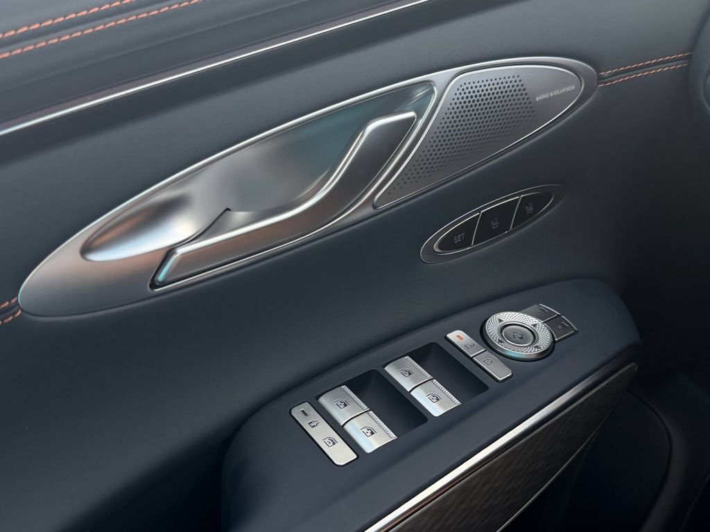 New 2026 Genesis GV70 2.5T Sport Prestige AWD/4WD image 21