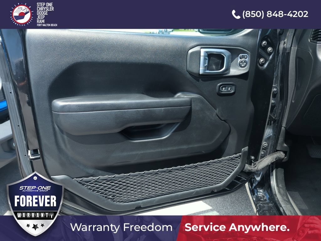 Used 2022 Jeep Gladiator Sport AWD/4WD image 17