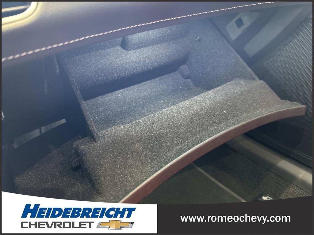 Used 2018 Chevrolet Corvette Stingray Coupe w/ 1LT RWD image 25