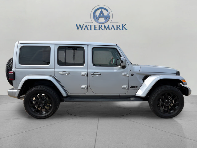 Used 2021 Jeep Wrangler Unlimited Sahara AWD/4WD image 9