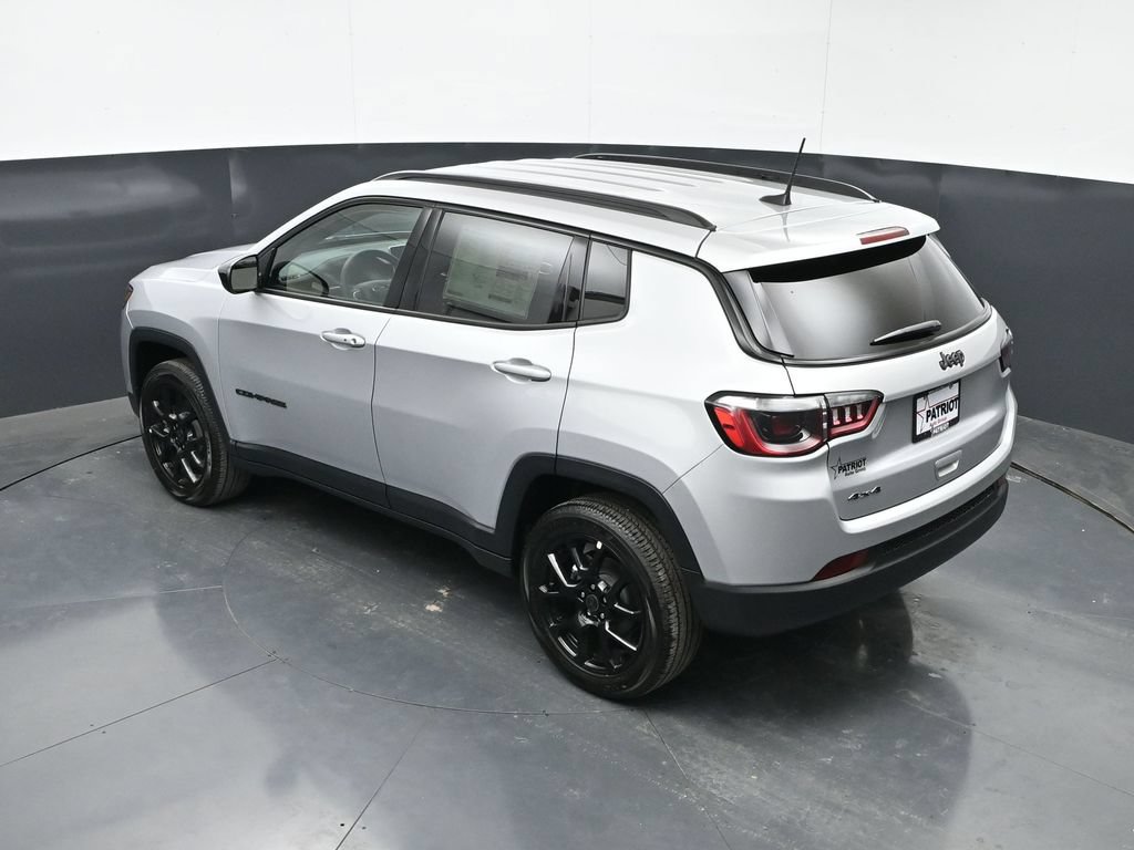 New 2026 Jeep Compass Latitude AWD/4WD image 35