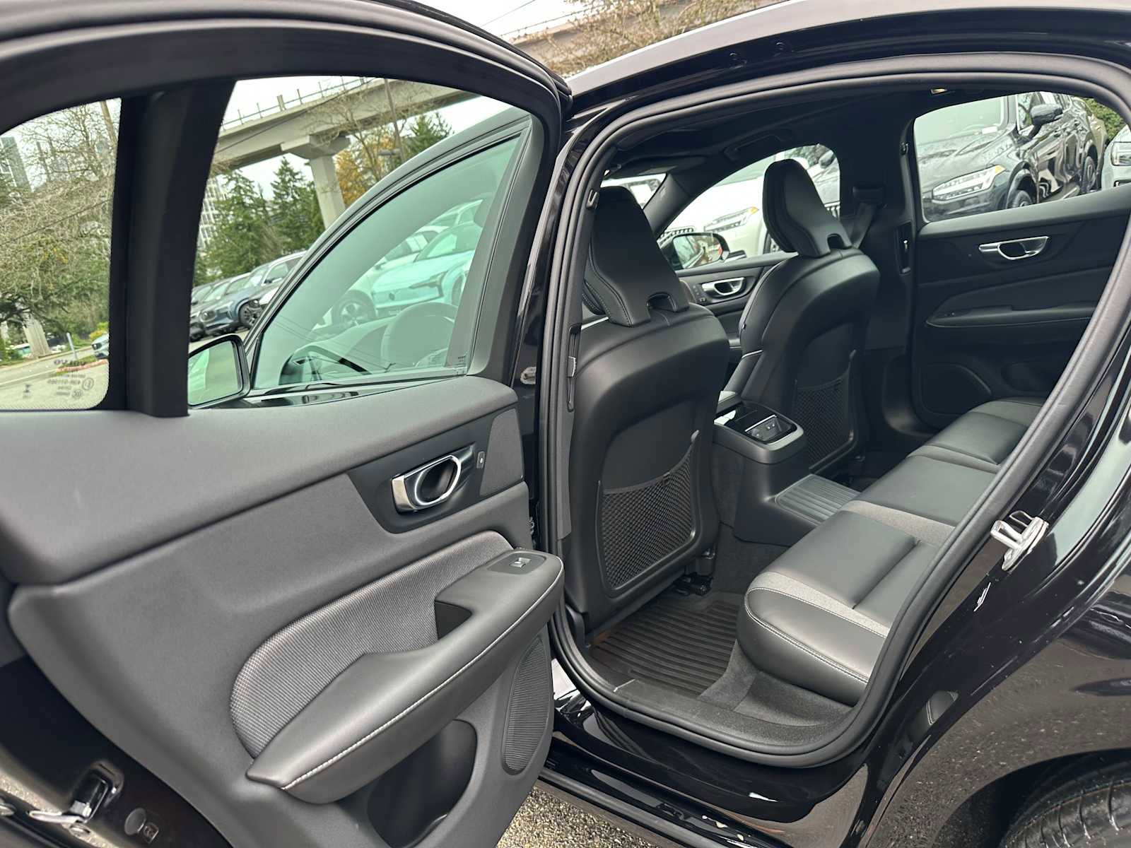 Certified 2024 Volvo S60 T8 Ultimate image 15