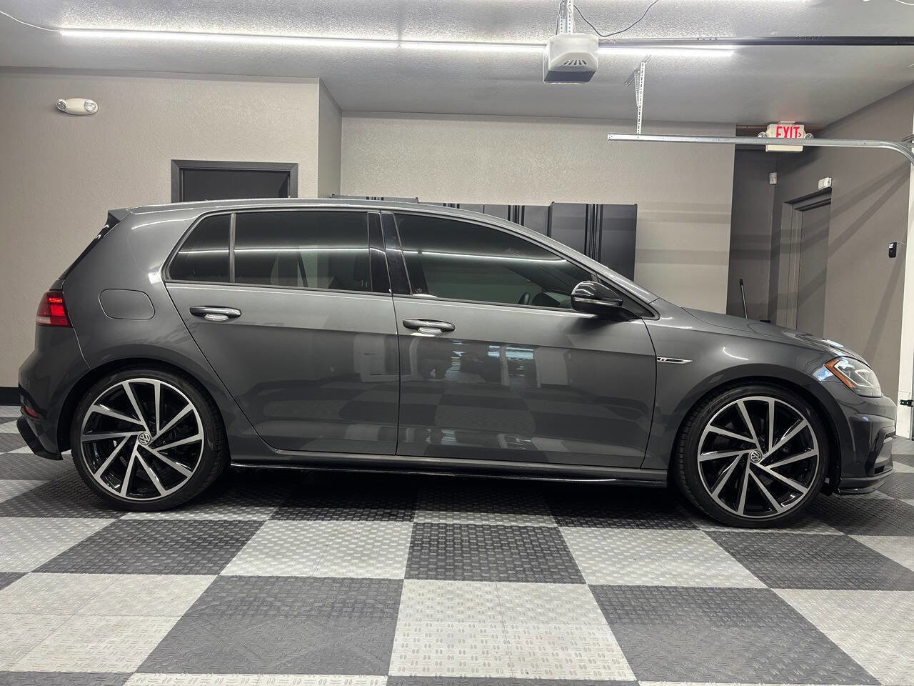 Used 2018 Volkswagen Golf 4-Door AWD/4WD image 9