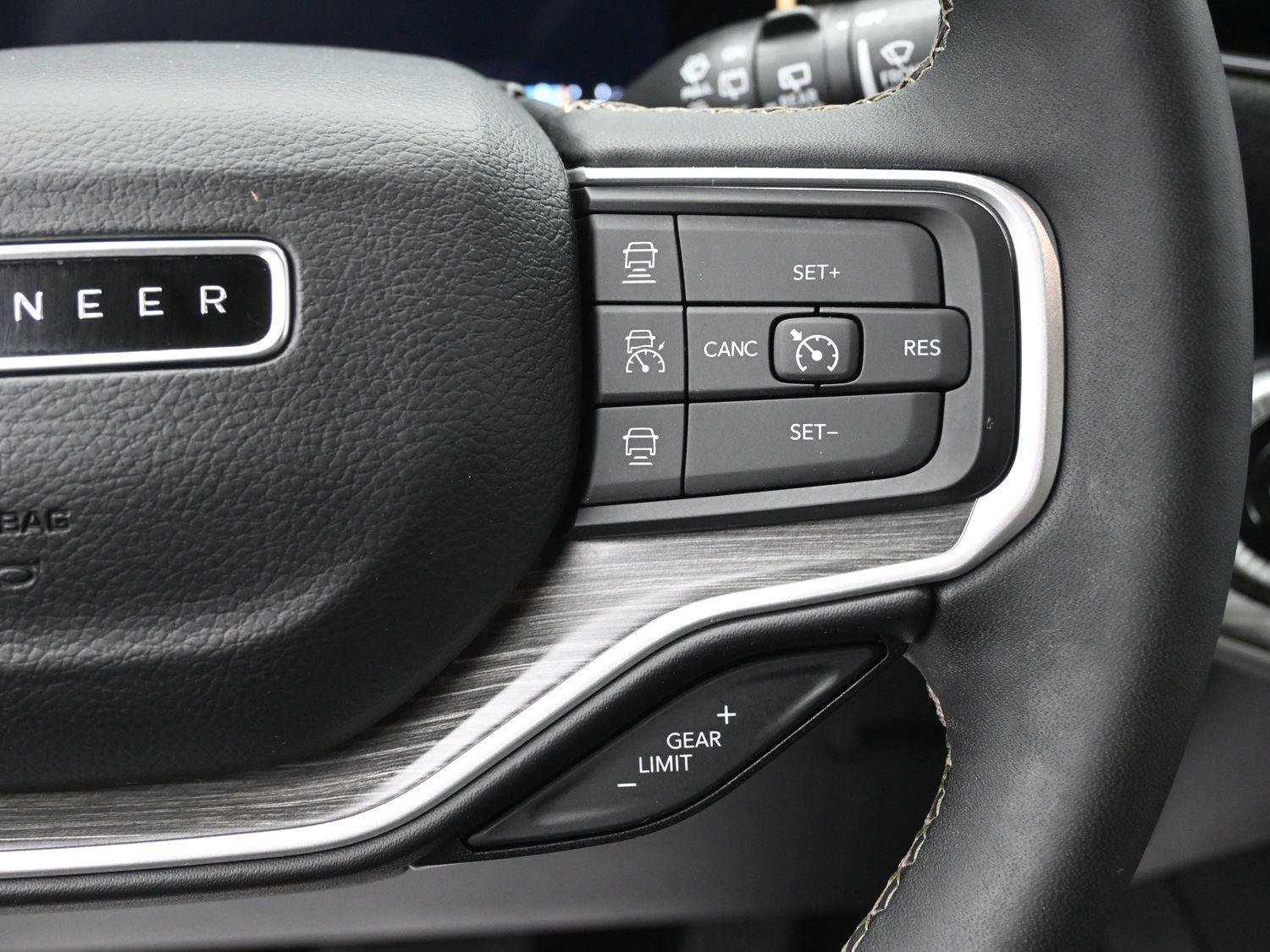 Used 2024 Jeep Wagoneer Series II image 26