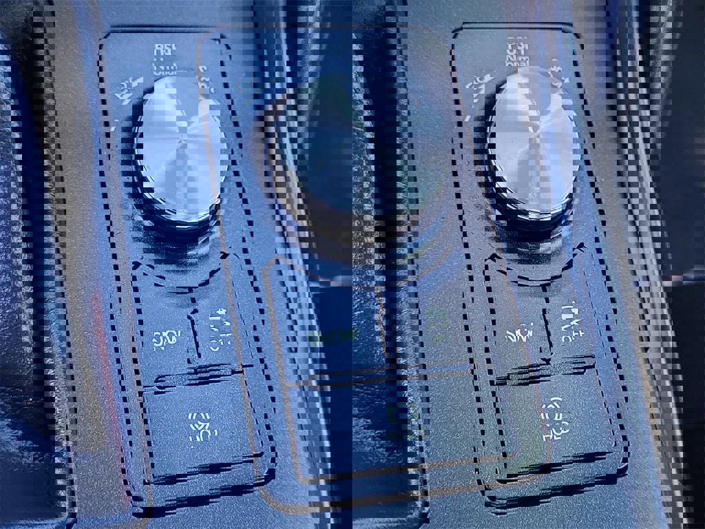 Used 2025 Lexus IS 300 F Sport image 24