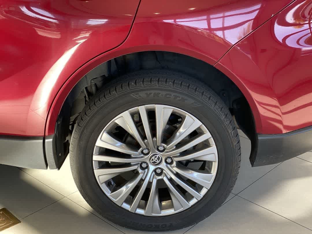 Used 2021 Toyota Venza Limited w/ Advanced Technology Package AWD/4WD image 13