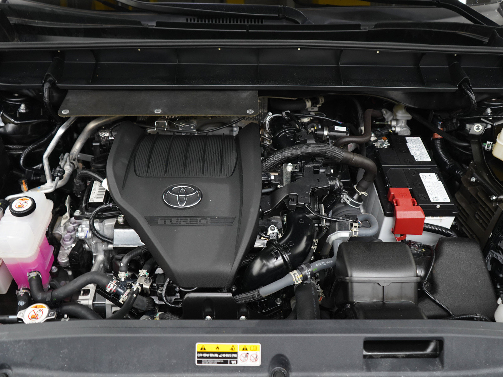 Used 2025 Toyota Highlander XSE AWD/4WD image 34