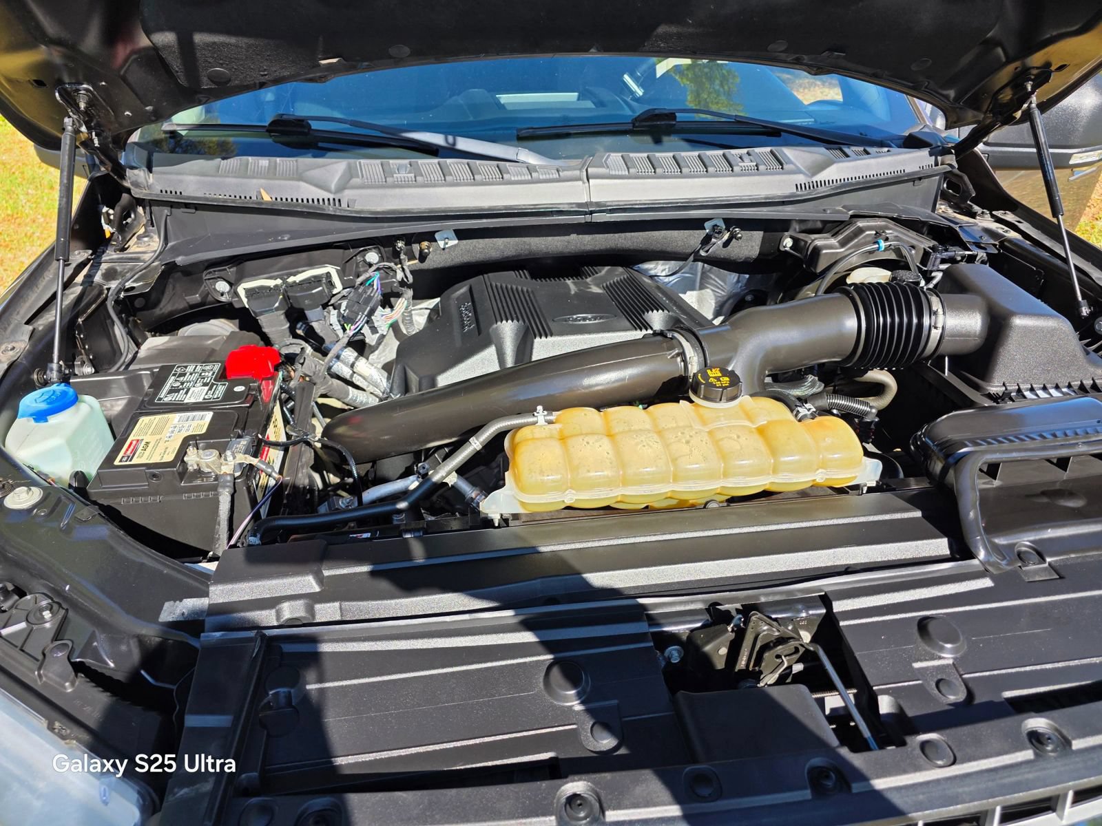 Used 2019 Ford F150 XLT w/ Equipment Group 302A Luxury AWD/4WD image 29