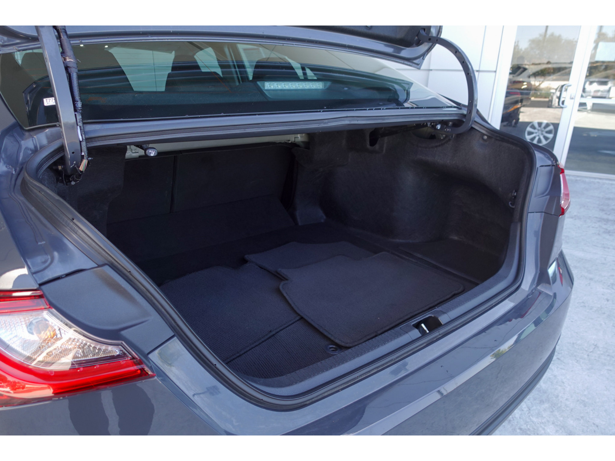 Used 2025 Toyota Camry LE FWD image 25