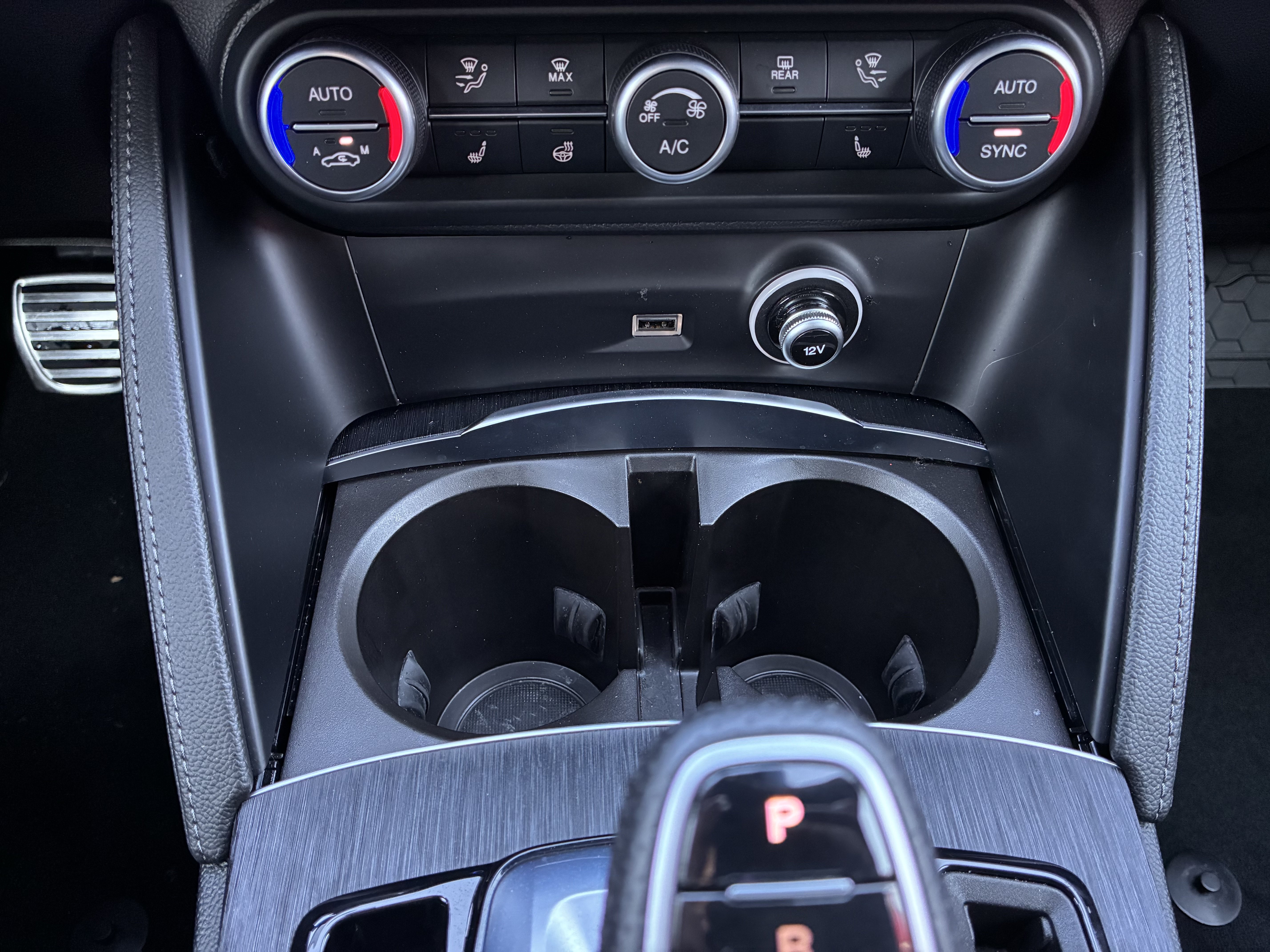 Certified 2024 Alfa Romeo Stelvio Sprint AWD/4WD image 18
