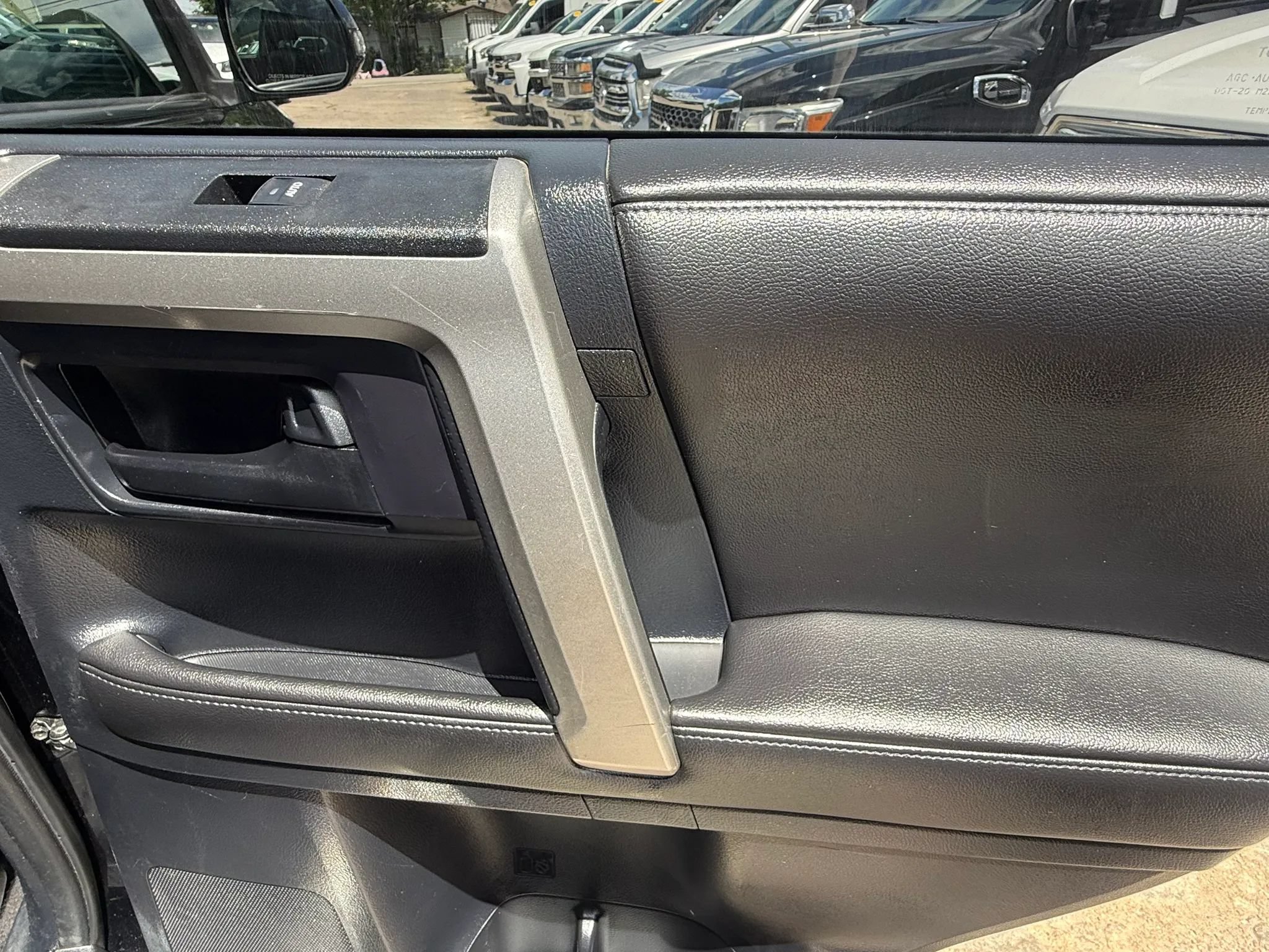 Used 2010 Toyota 4Runner Limited AWD/4WD image 20