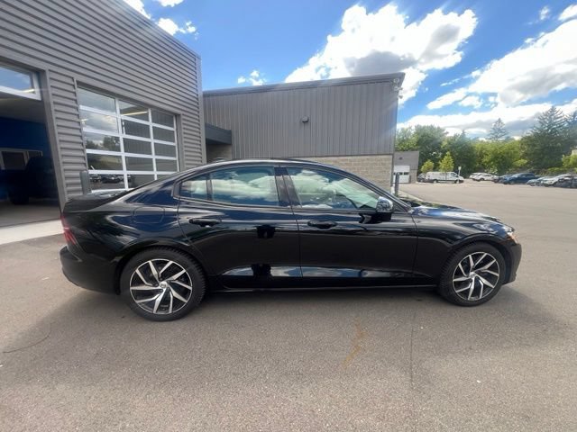Used 2020 Volvo S60 T5 Momentum w/ Protection Package Premier FWD image 4