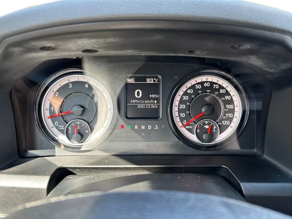 Used 2020 RAM 1500 Classic SLT AWD/4WD image 16