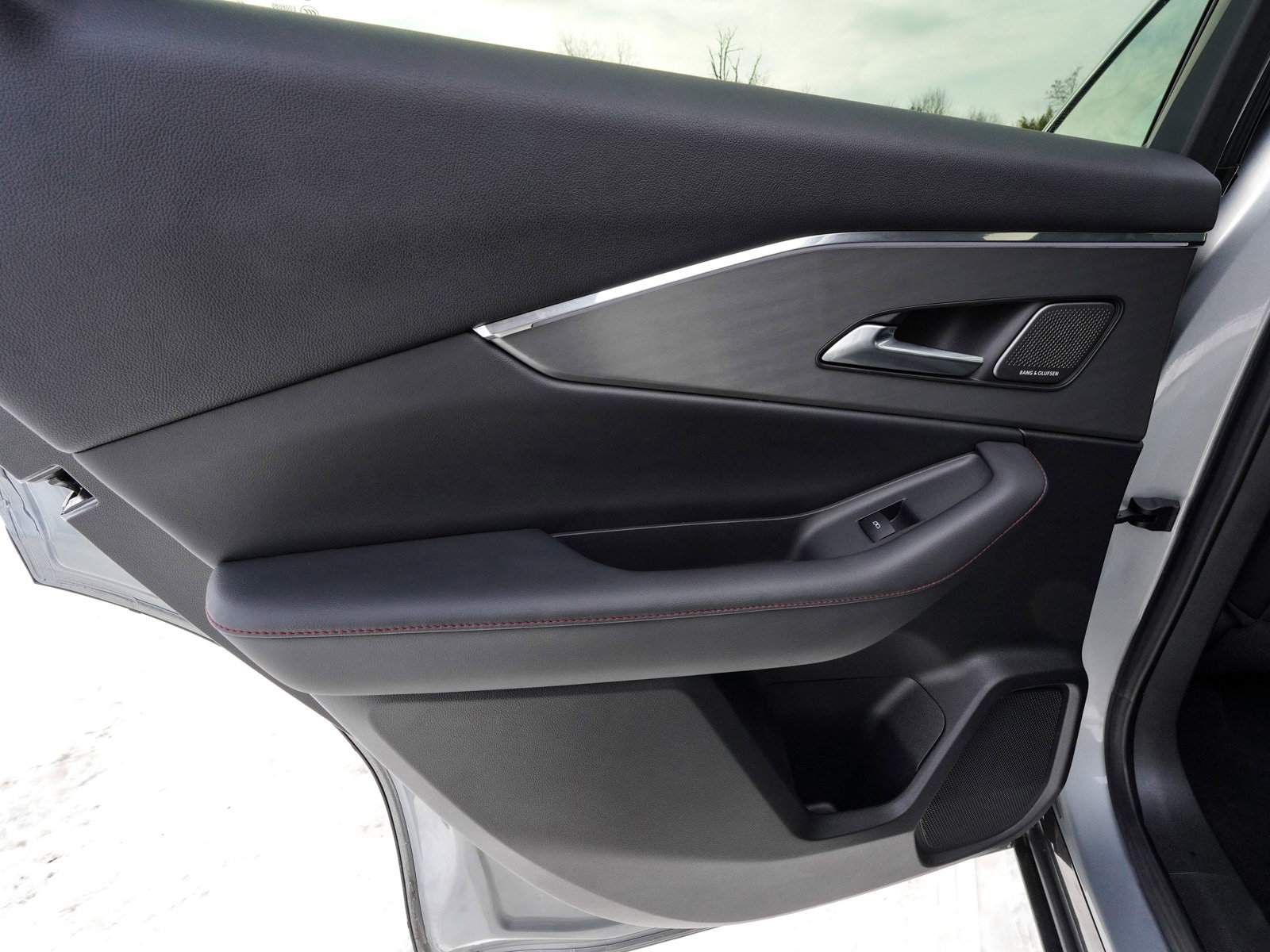 Used 2024 Acura ZDX A-Spec image 12