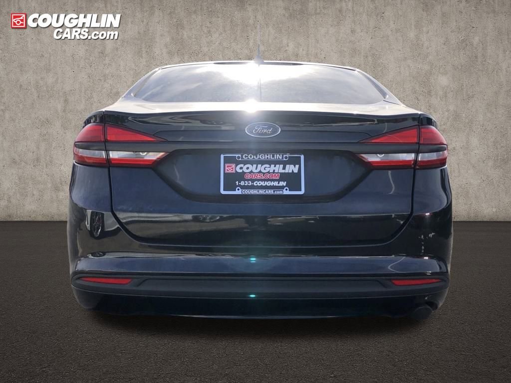 Used 2017 Ford Fusion SE image 6