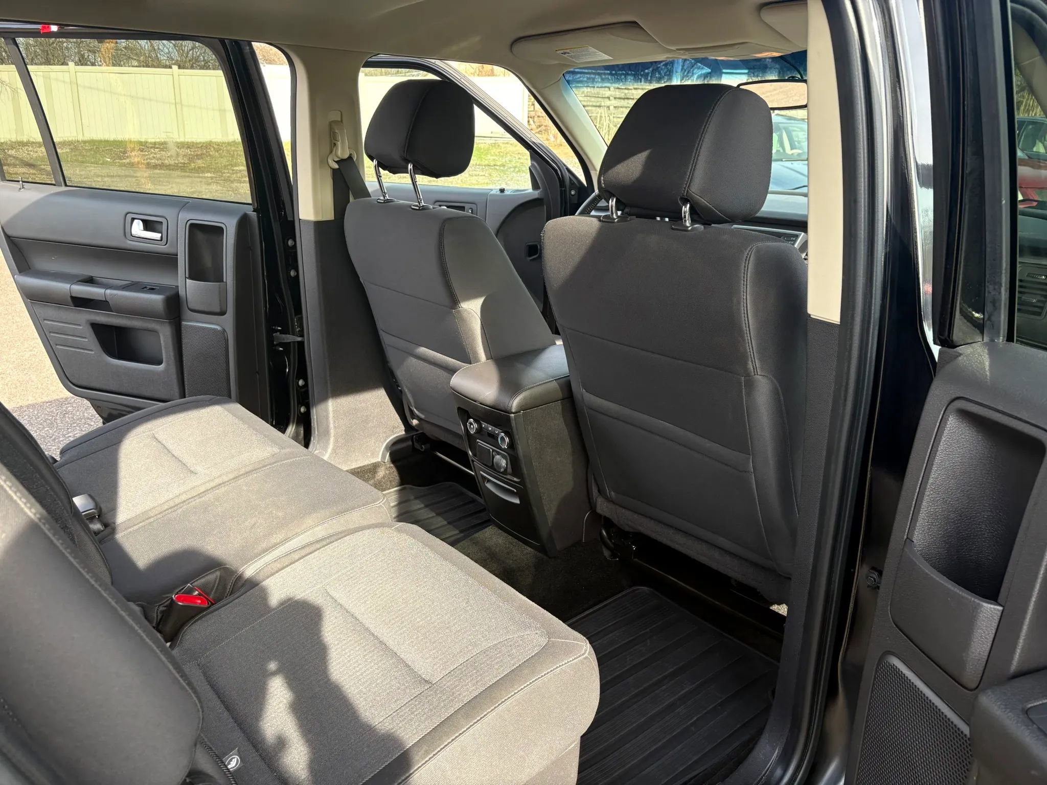 Used 2016 Ford Flex SE image 23