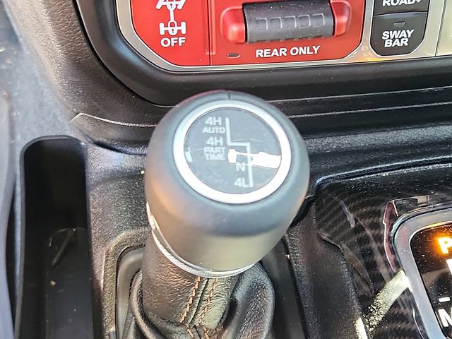 Used 2022 Jeep Wrangler Unlimited Rubicon w/ Dual Top Group AWD/4WD image 24