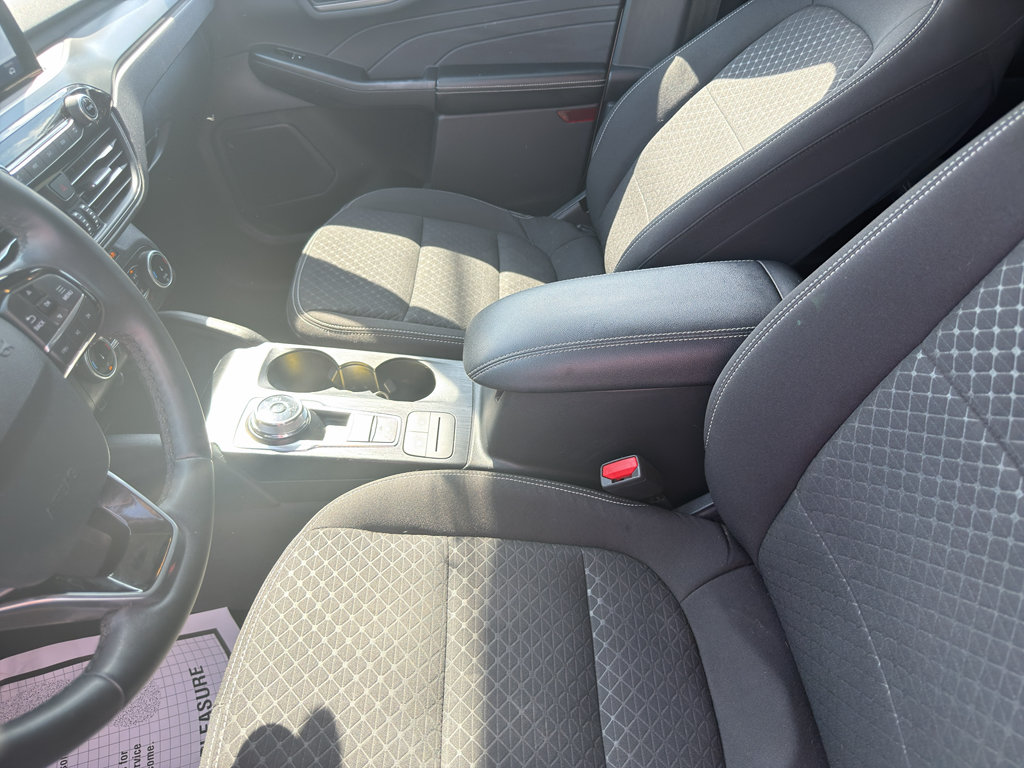 Used 2024 Ford Escape Active w/ Cold Weather Package FWD image 9