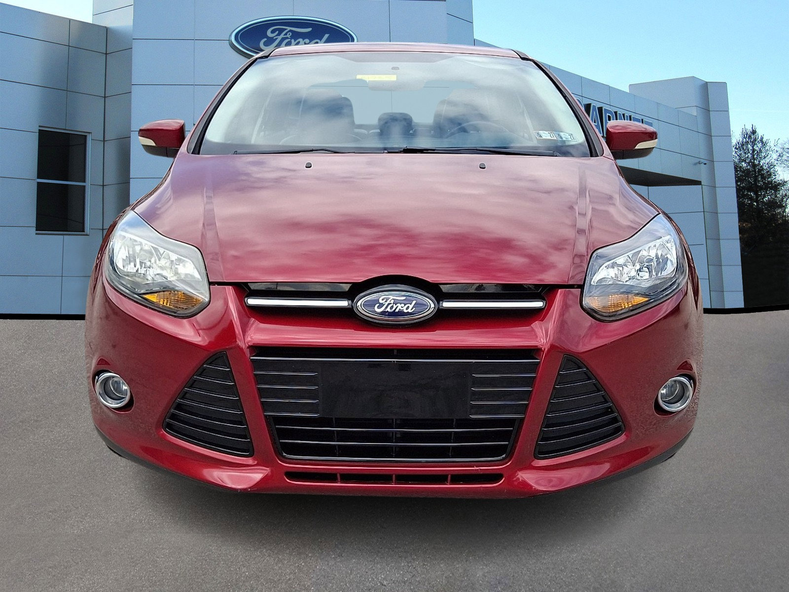 Used 2013 Ford Focus Titanium FWD image 3