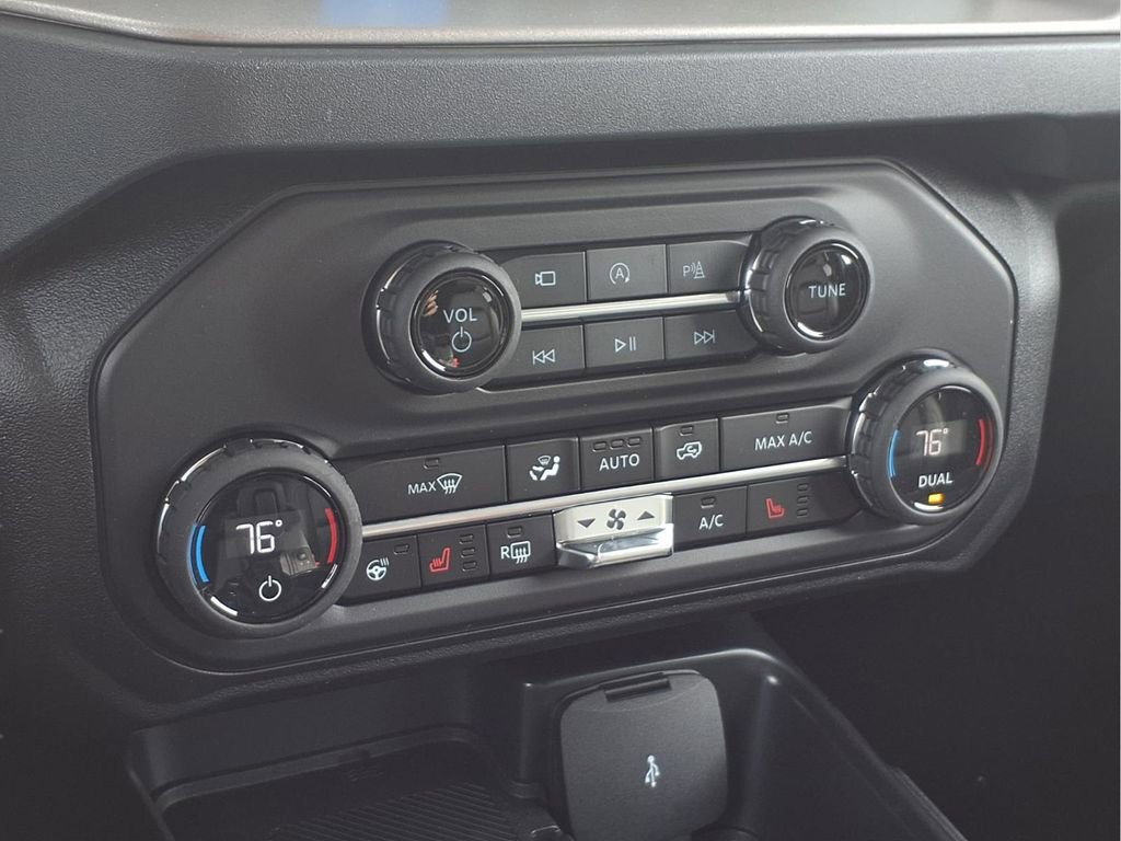 New 2026 Ford Bronco Outer Banks AWD/4WD image 8