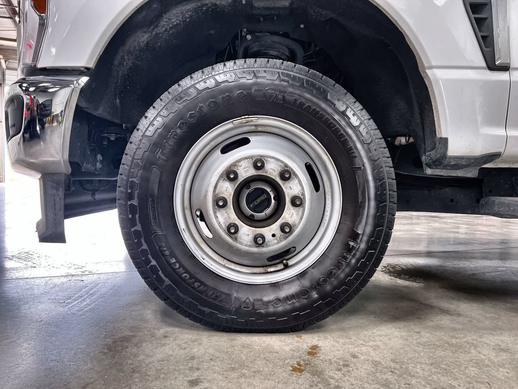 Used 2025 Ford F350 XLT AWD/4WD image 11