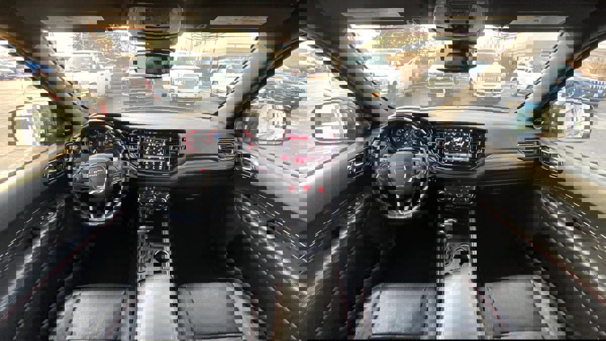 Used 2023 Dodge Durango GT image 32