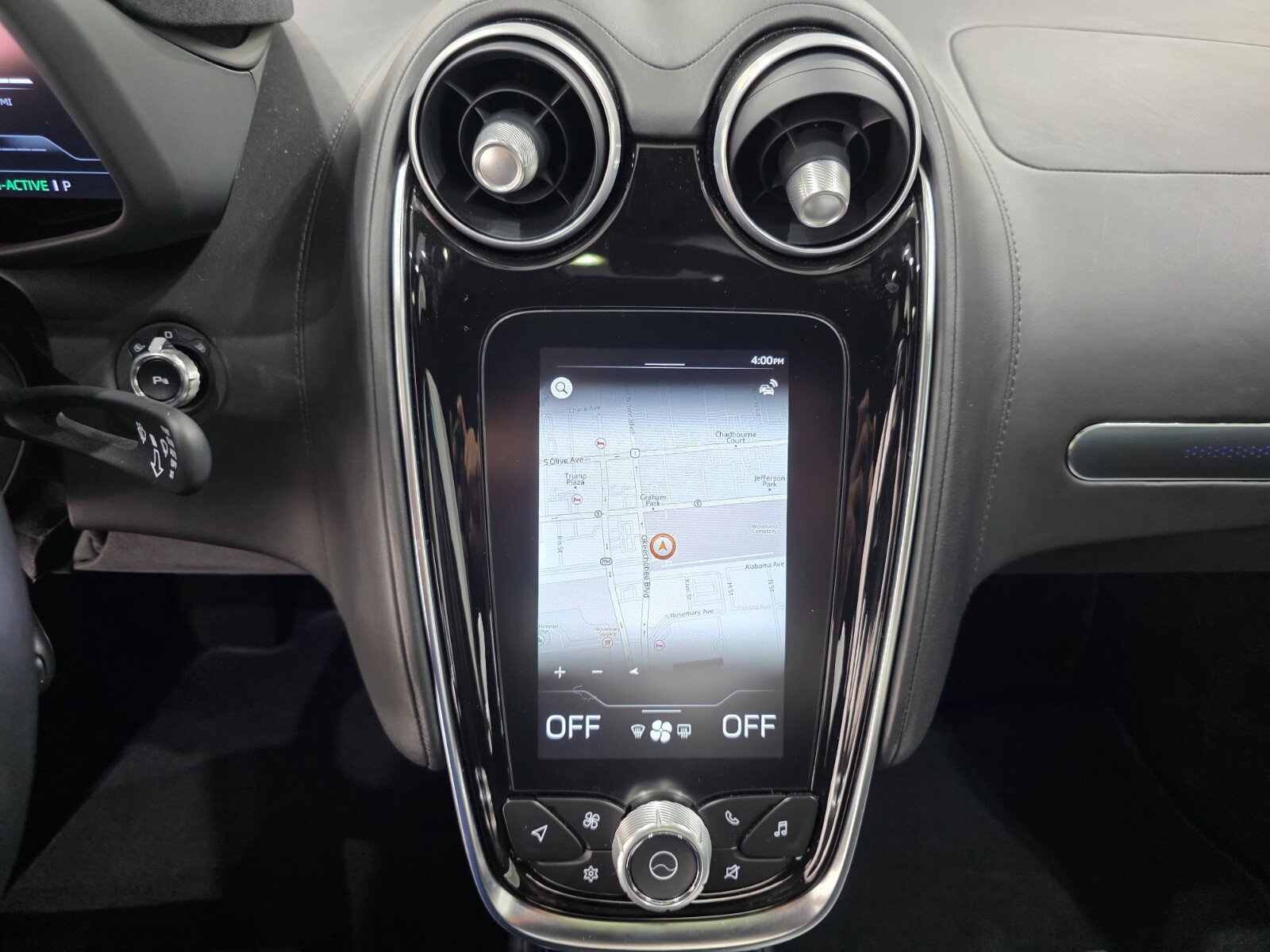 Used 2022 McLaren GT image 13