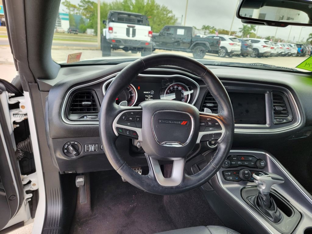 Used 2017 Dodge Challenger SXT Plus image 19