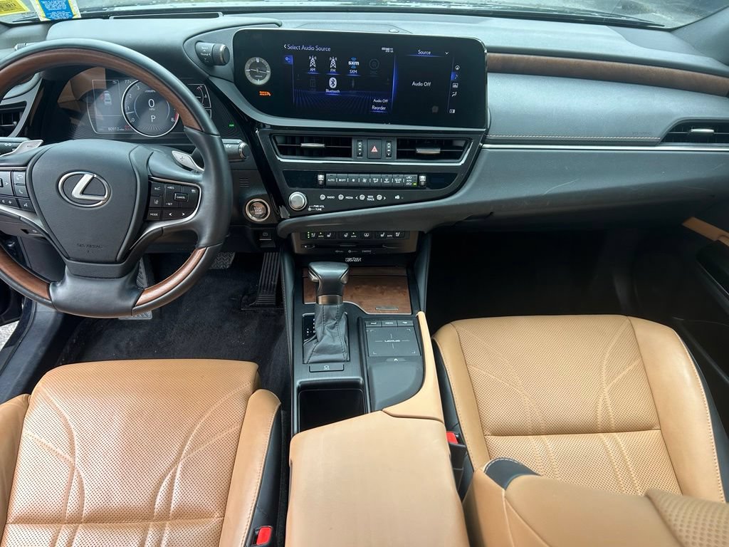 Used 2022 Lexus ES 350 Ultra Luxury w/ Accessory Package 2 FWD image 13