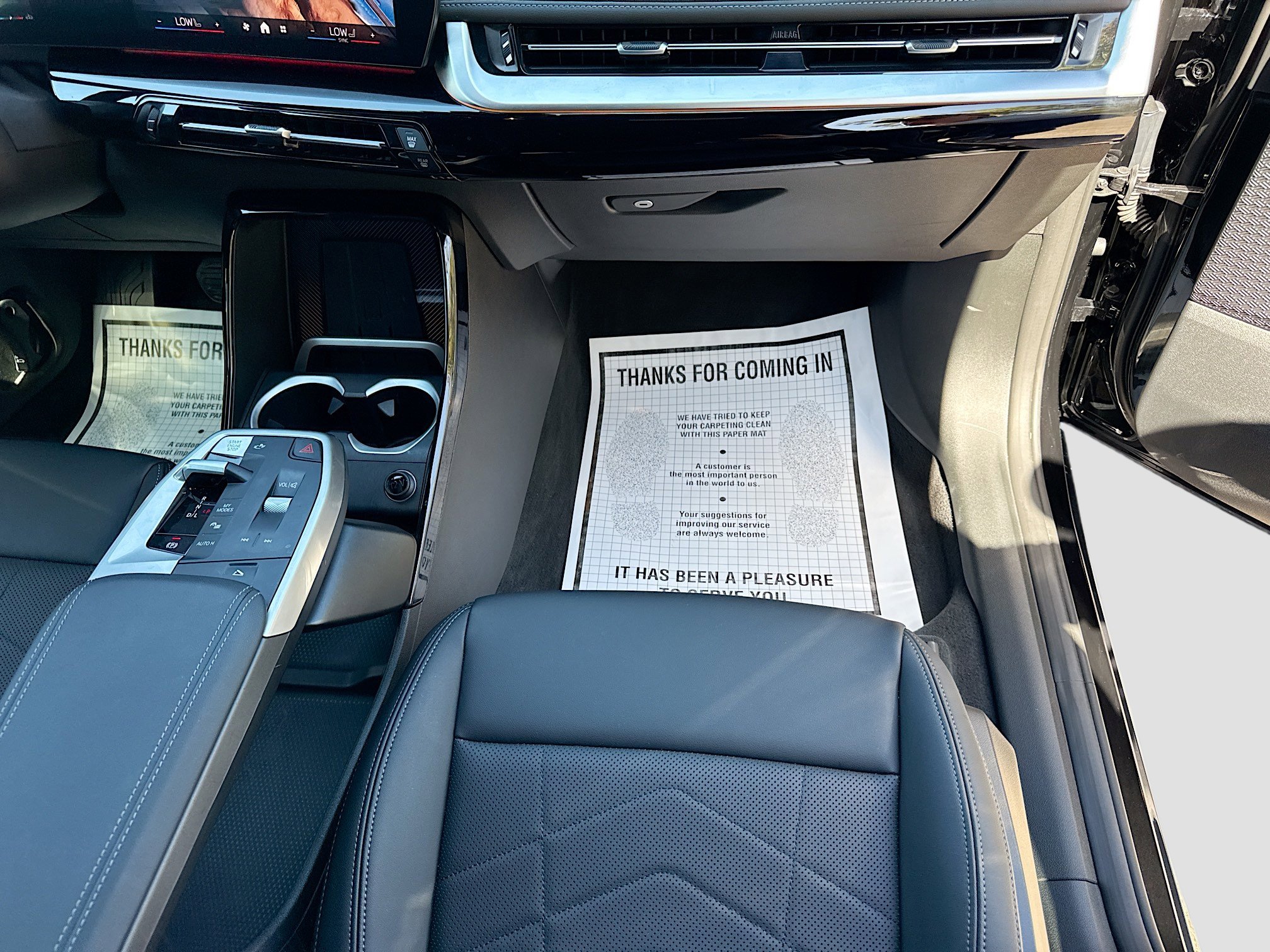 Used 2025 BMW X1 xDrive28i w/ Convenience Package image 17