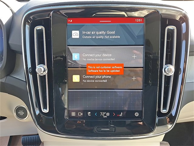 New 2025 Volvo XC40 B5 Plus w/ Protection Package Premier image 15