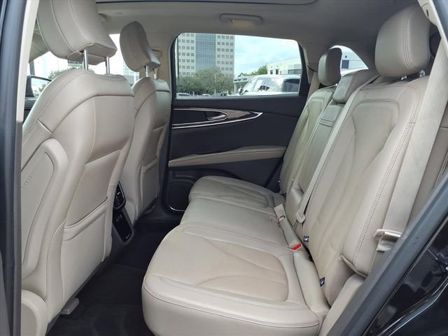 Certified 2023 Lincoln Nautilus Reserve image 6