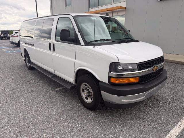 Used 2025 Chevrolet Express 3500 LT w/ LT Preferred Equipment Group RWD image 2