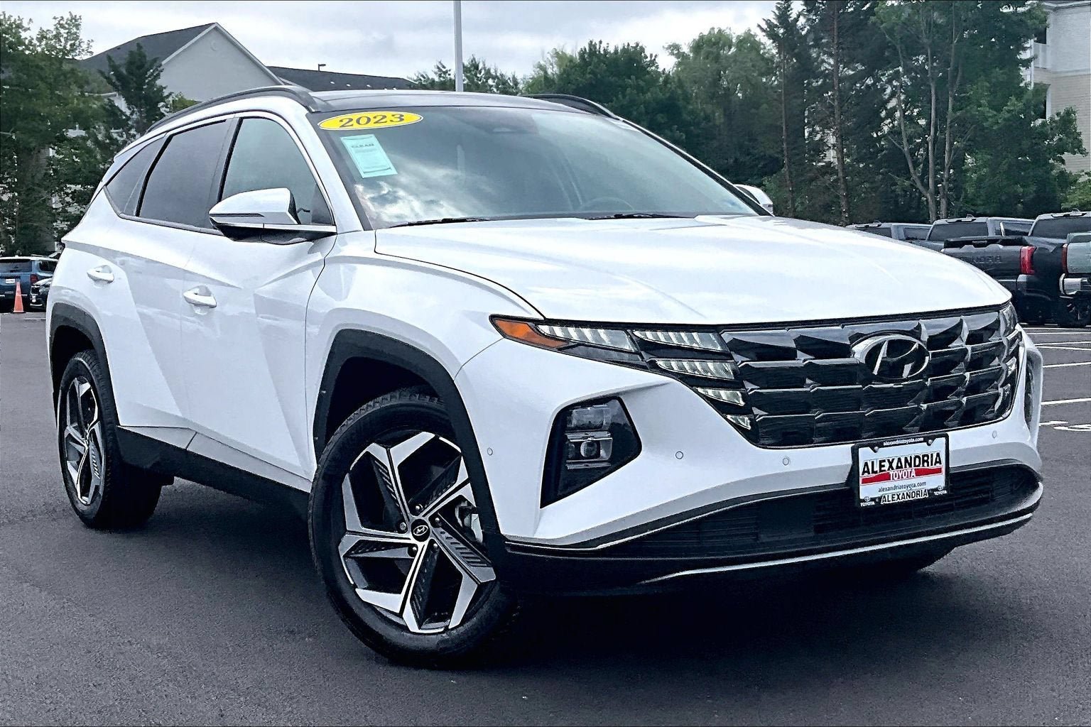 Used 2023 Hyundai Tucson Limited AWD/4WD image 2