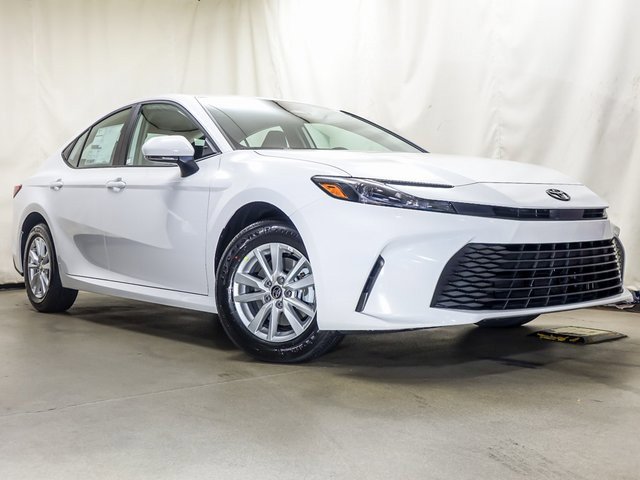 New 2026 Toyota Camry LE image 2
