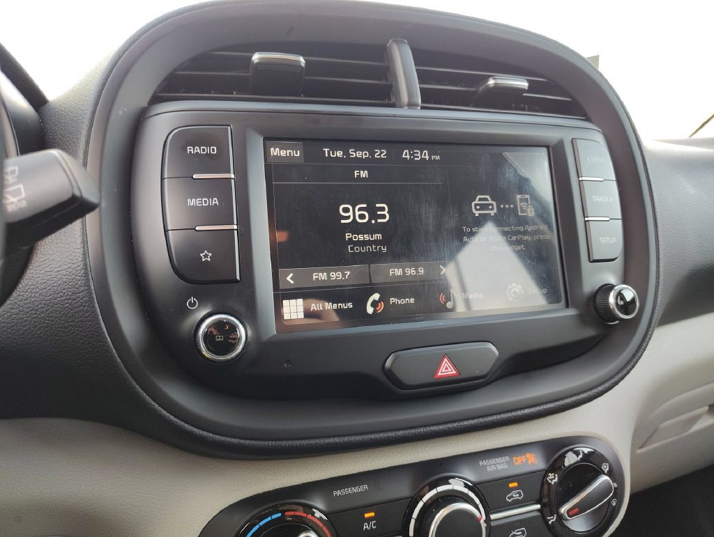 Certified 2023 Kia Soul LX w/ LX Technology Package FWD image 10