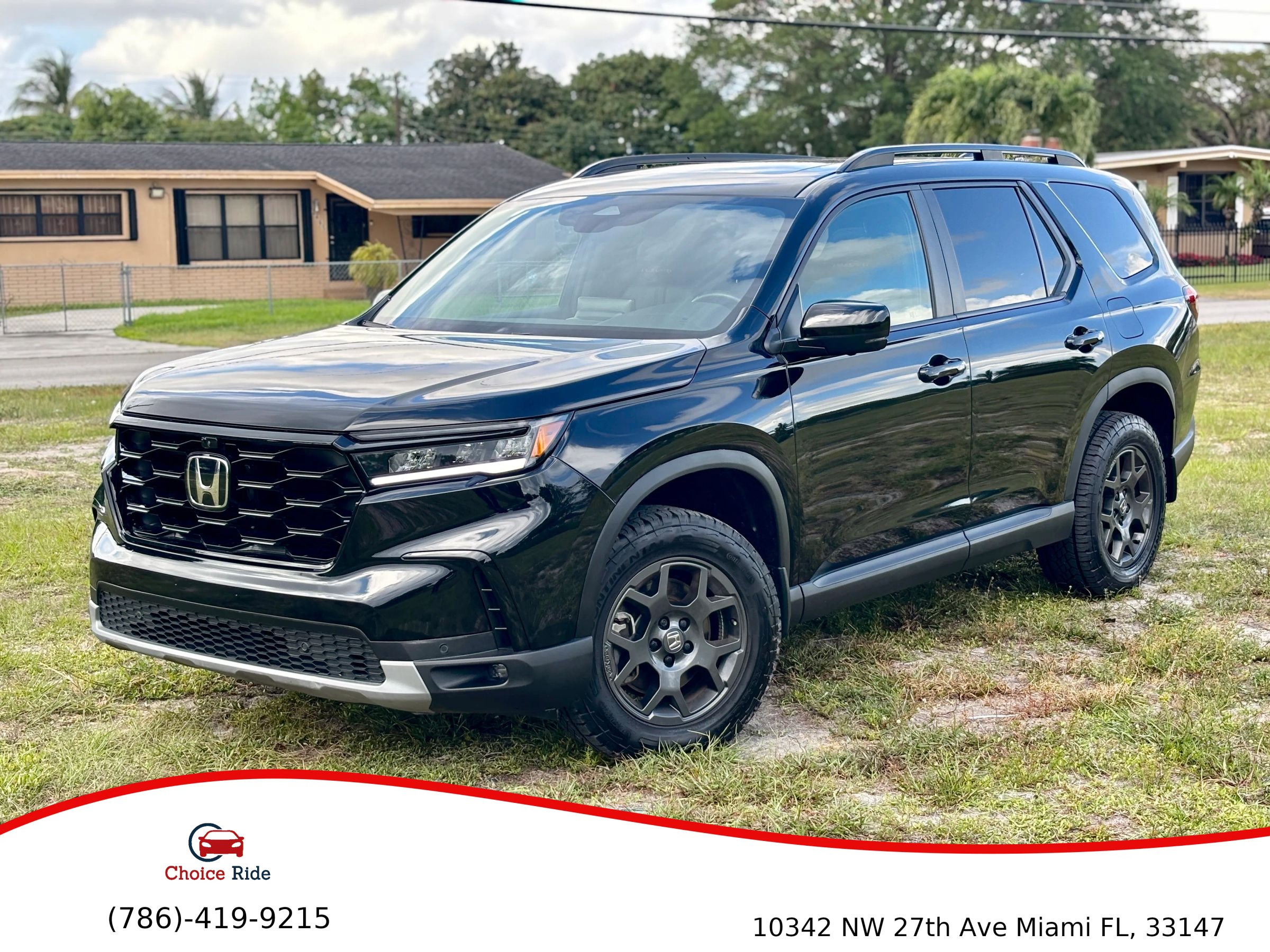 Used 2025 Honda Pilot TrailSport image 1