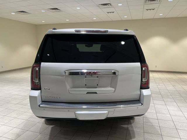 Certified 2019 GMC Yukon Denali w/ Denali Ultimate Package AWD/4WD image 4