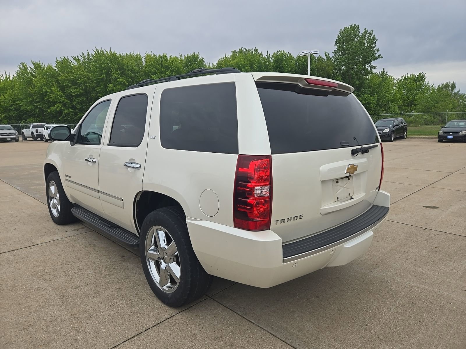 Used 2012 Chevrolet Tahoe LTZ AWD/4WD image 5