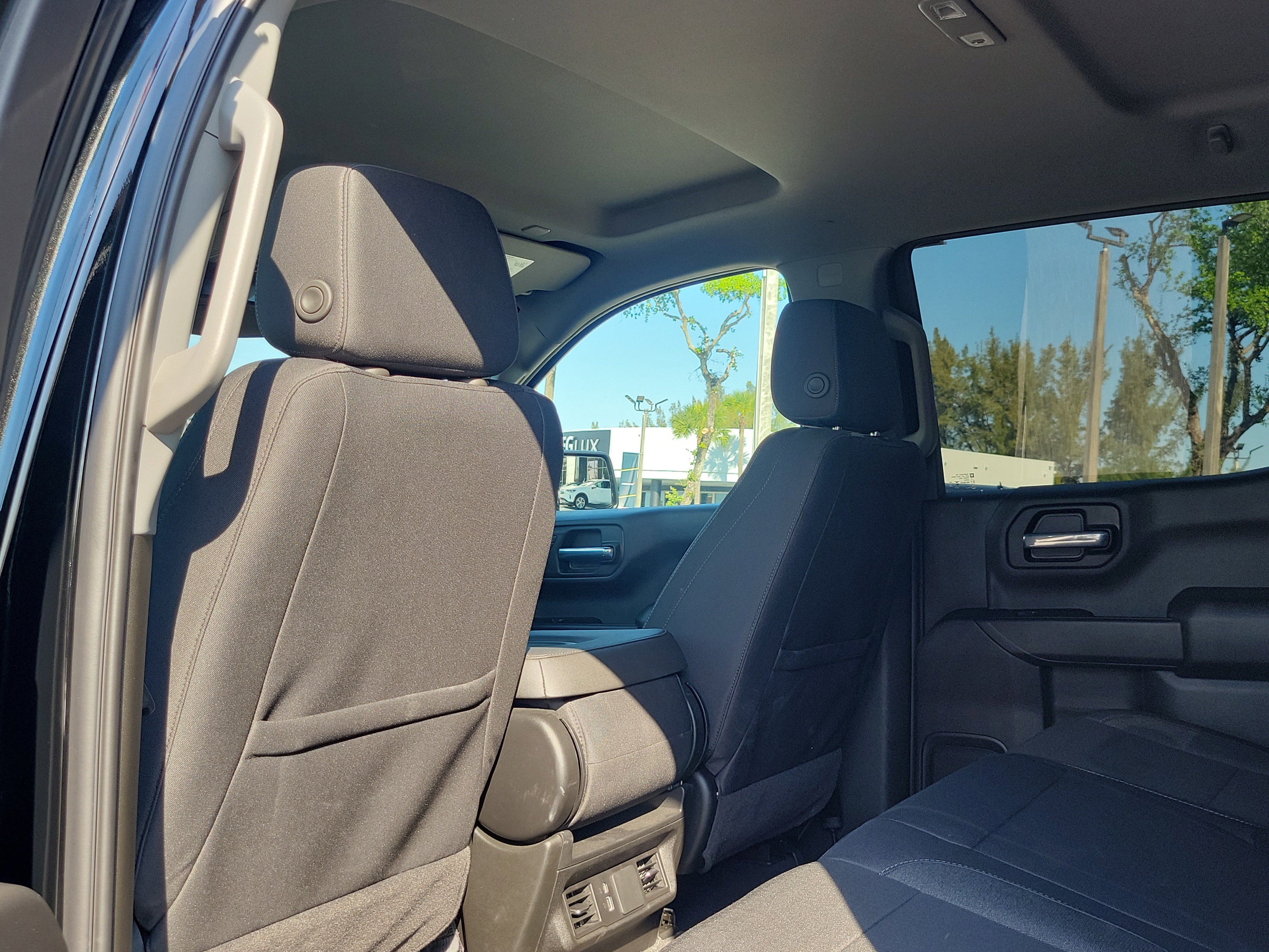 Used 2026 Chevrolet Silverado 1500 Custom w/ Turbomax Blackout Package RWD image 13
