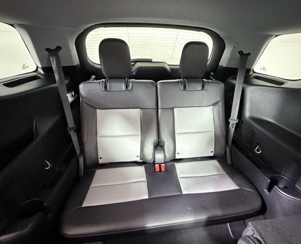 Used 2023 Ford Explorer XLT w/ Equipment Group 202A RWD image 7