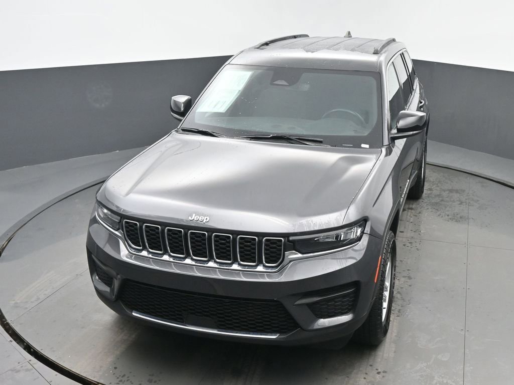 Used 2024 Jeep Grand Cherokee Laredo image 38