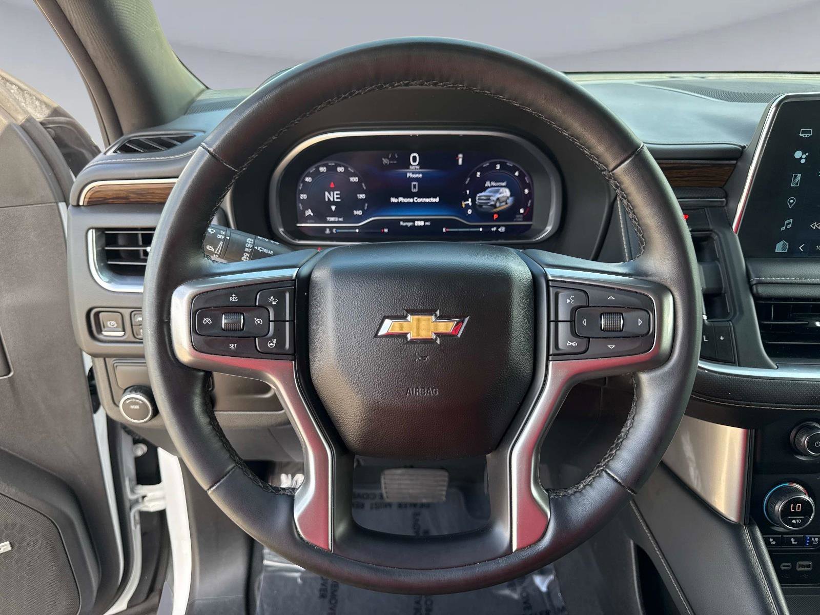 Used 2023 Chevrolet Suburban Premier image 33